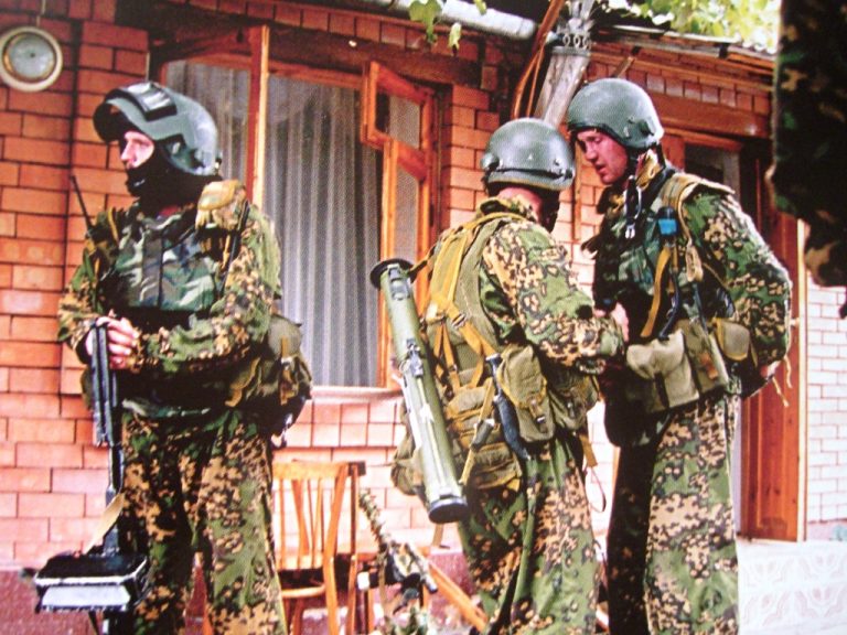 Почему российский спецназ до сих пор использует немецкий камуфляж СС Почему российский спецназ до сих пор использует немецкий камуфляж СС
