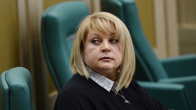 Грабитель пробрался в дом главы ЦИК Эллы Памфиловой и напал на нее с электрошокером Грабитель пробрался в дом главы ЦИК Эллы Памфиловой и напал на нее с электрошокером