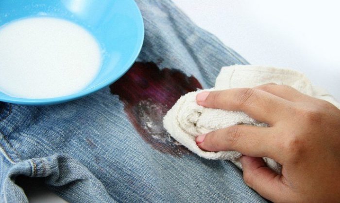 4 способа удалить самые разнообразные пятна с одежды 4 способа удалить самые разнообразные пятна с одежды