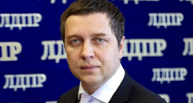 В Госдуму внесли закон о наказании чиновников, которые оскорбляют избирателей В Госдуму внесли закон о наказании чиновников, которые оскорбляют избирателей