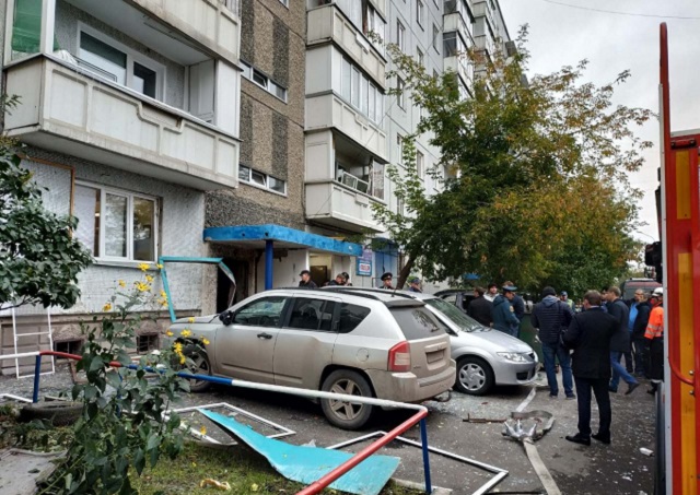Чёртов гений прочистил мусоропровод Чёртов гений прочистил мусоропровод