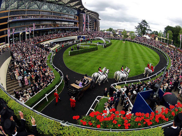 Как проходят элитные скачки Royal Ascot Как проходят элитные скачки Royal Ascot