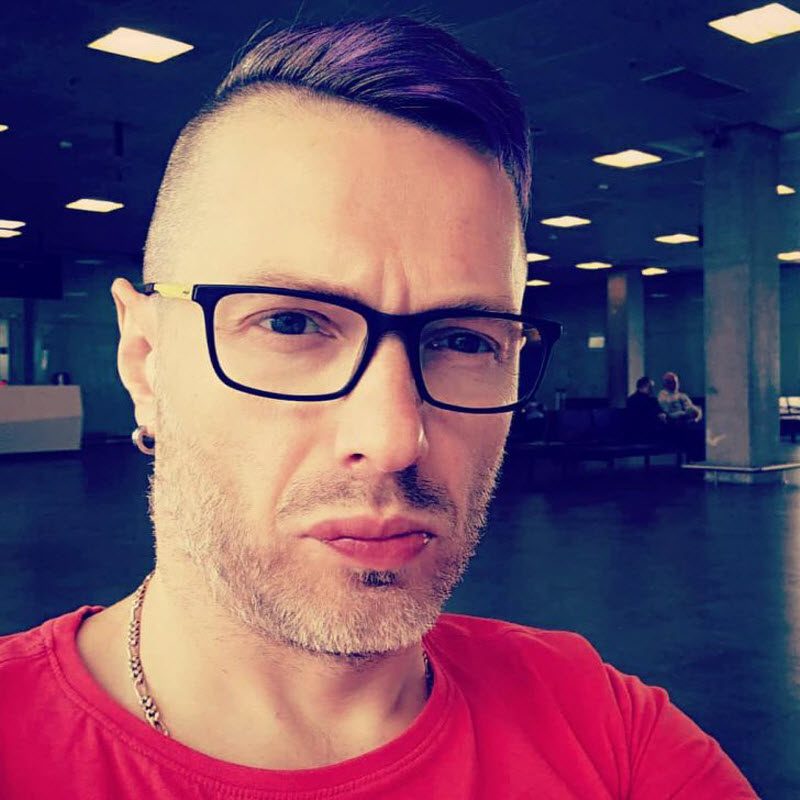 44-летний режиссер порно из России откровенно рассказал о своей работе 44-летний режиссер порно из России откровенно рассказал о своей работе