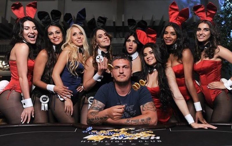 Девчата-крольчата: журналистка поработала кроликом Playboy в клубе и ей это понравилось Девчата-крольчата: журналистка поработала кроликом Playboy в клубе и ей это понравилось