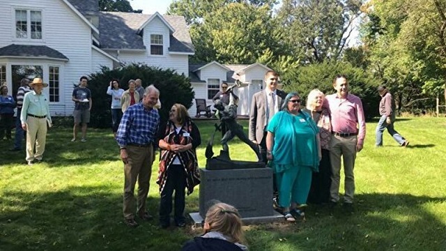 В США установили памятник в честь 60-летия визита Хрущева