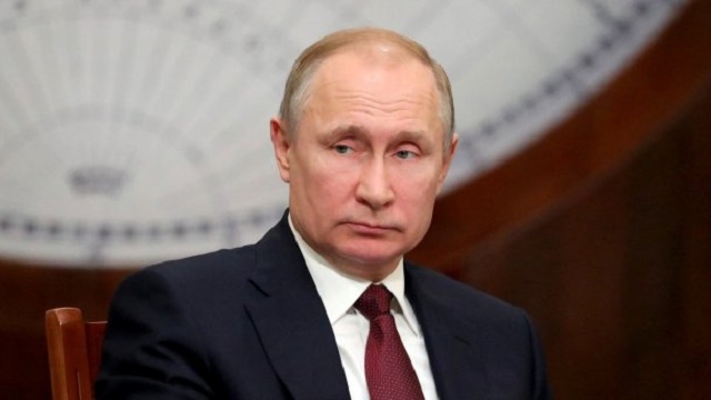В день рождения Владимир Путин решил поднять себе зарплату