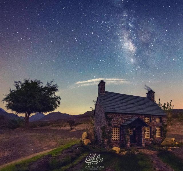 Реалистичные и "космические" мини-фотографии от египетского фотографа