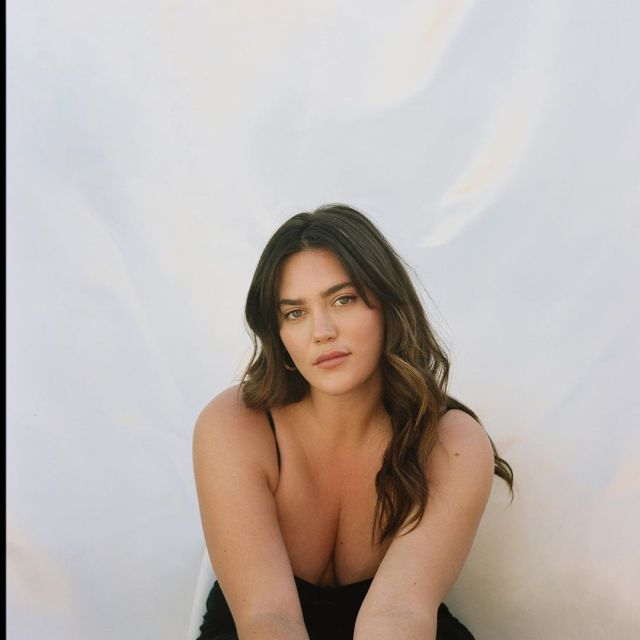 Эли Тейт Катлер - первая модель Victoria's Secret, у которой есть лишний вес Эли Тейт Катлер - первая модель Victoria's Secret, у которой есть лишний вес