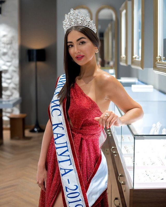 Красавица из Калуги покорила жюри конкурса "Миссис Европа - 2019"