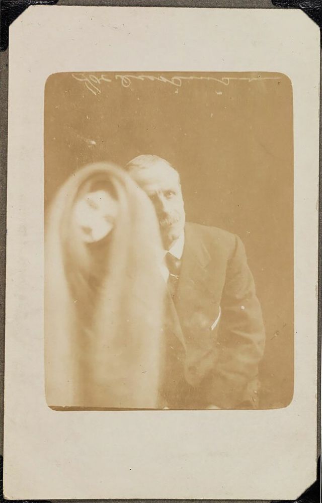 Мрачный фотошоп 1920-х годов: призрачные кадры Уильяма Хоупа Мрачный фотошоп 1920-х годов: призрачные кадры Уильяма Хоупа