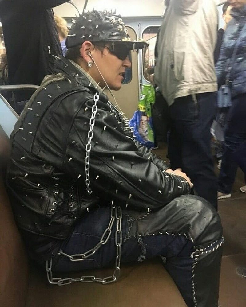 Модники из российского метрополитена
