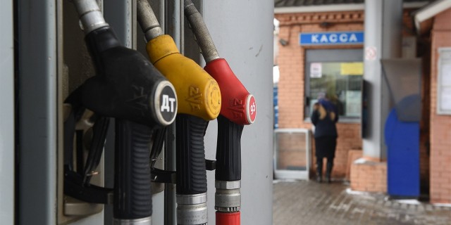 Владельцев АЗС в России возмутила идея борьбы с недоливом Владельцев АЗС в России возмутила идея борьбы с недоливом