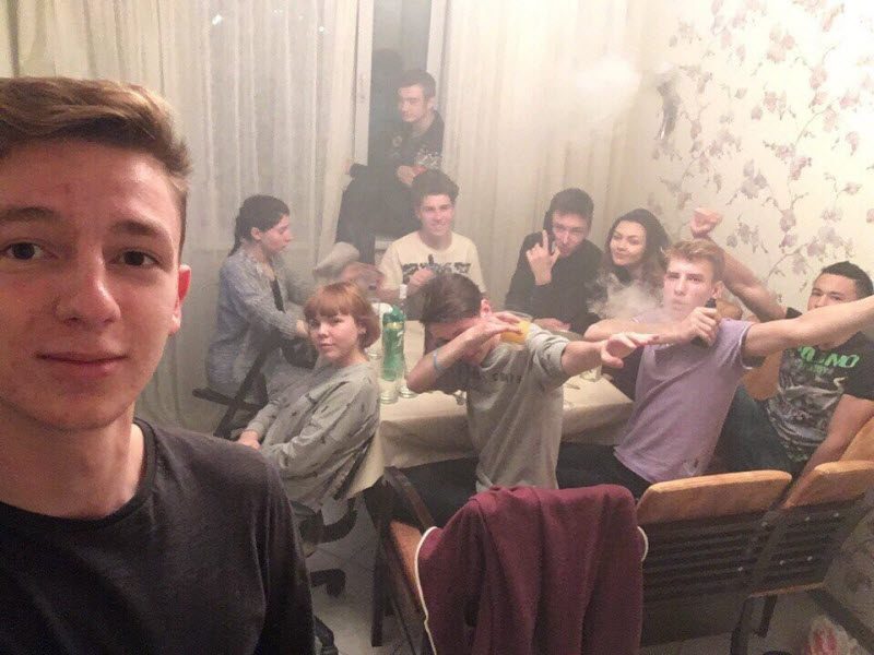 Забавы молодых: пьянки, гулянки, вписки