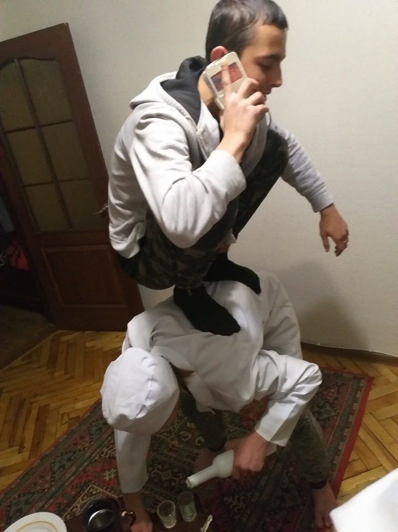 Забавы молодых: пьянки, гулянки, вписки