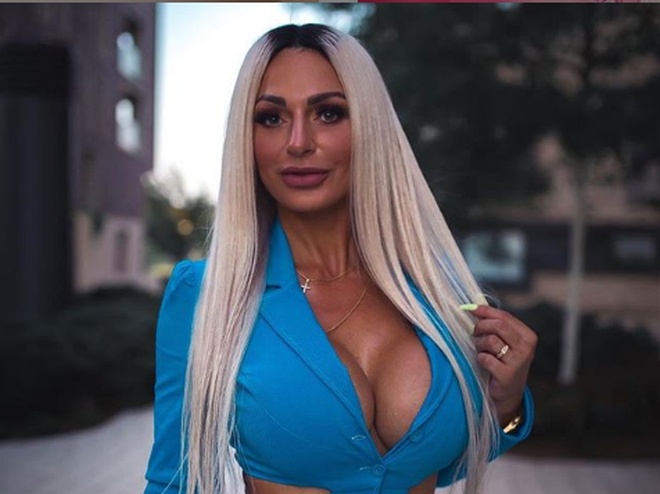 Надин Керастас: модель-бодибилдерша, которая за один пост в Instagram зарабатывает до 160 000 Надин Керастас: модель-бодибилдерша, которая за один пост в Instagram зарабатывает до 160 000