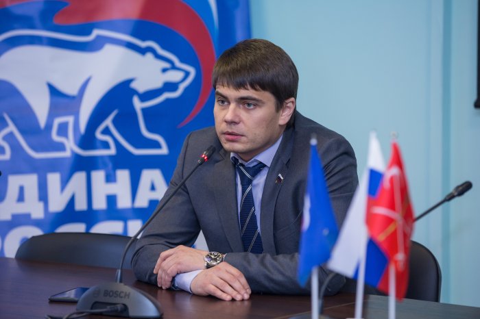 Аптекарь и сын-депутат оправдали неправильную парковку Михаила Боярского