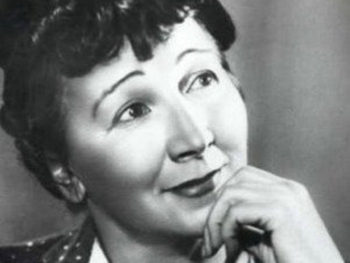 Рина Зеленая: что было скрыто от глаз публики в жизни знаменитой актрисы Рина Зеленая: что было скрыто от глаз публики в жизни знаменитой актрисы