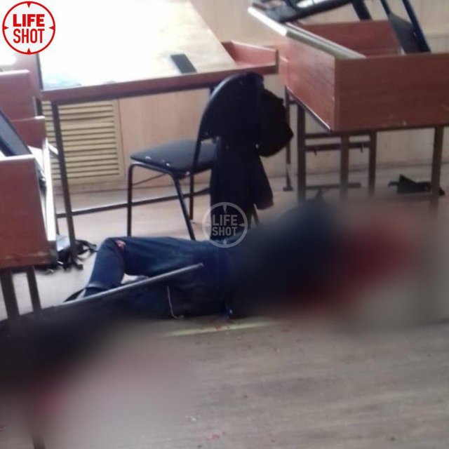 В Благовещенске студент Данил Засорин открыл огонь по однокурскникам и застрелился В Благовещенске студент Данил Засорин открыл огонь по однокурскникам и застрелился