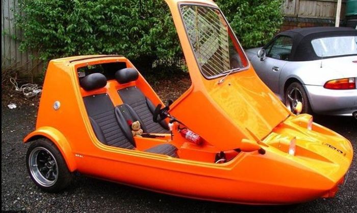 Забавные автомобили прошлого века, которые сегодня вызывают улыбку Забавные автомобили прошлого века, которые сегодня вызывают улыбку