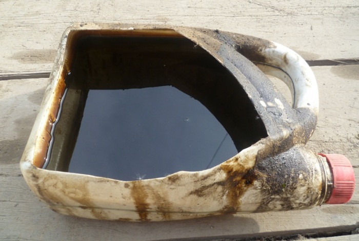Для чего некоторые люди покупают отработанное автомобильное масло Для чего некоторые люди покупают отработанное автомобильное масло