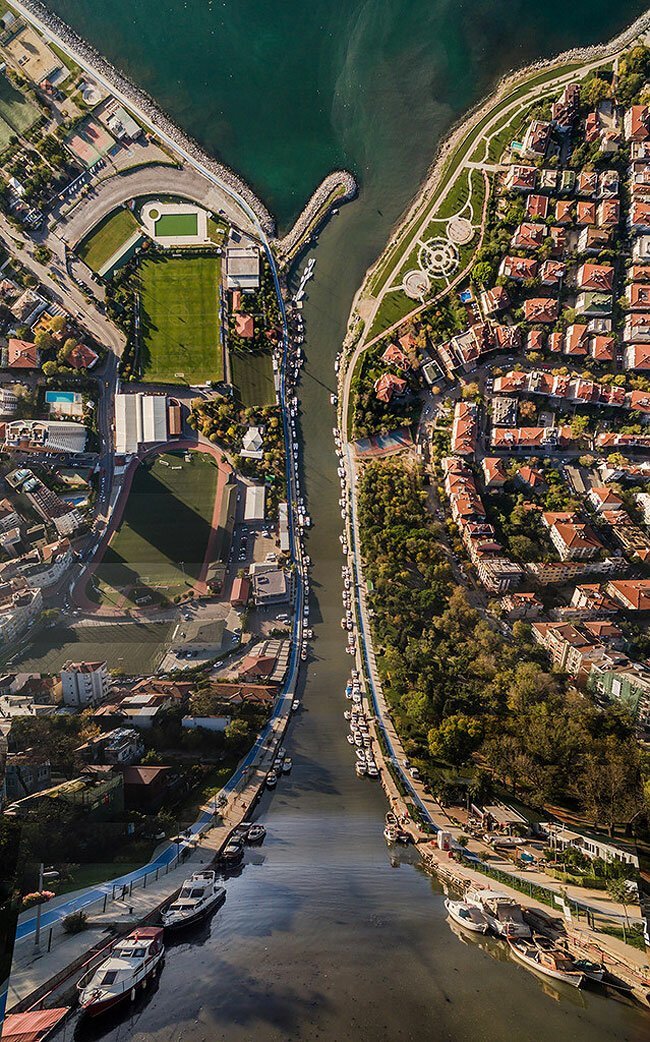 Удивительное зрелище: турецкий фотограф "сгибает" города