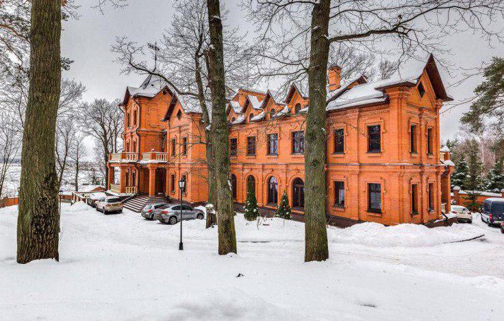 Дирижер Юрий Башмет продает свой дом на Рублевке