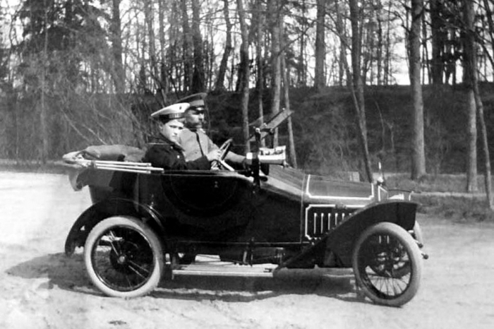 Автопарк императора Николая II Автопарк императора Николая II