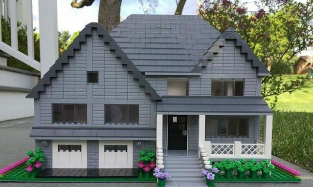 Дизайнер делает потрясающие дома из LEGO Дизайнер делает потрясающие дома из LEGO