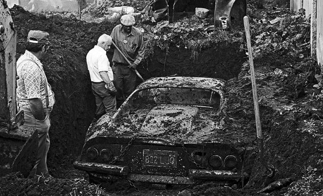В земле 50 лет назад спрятали раритет В земле 50 лет назад спрятали раритет