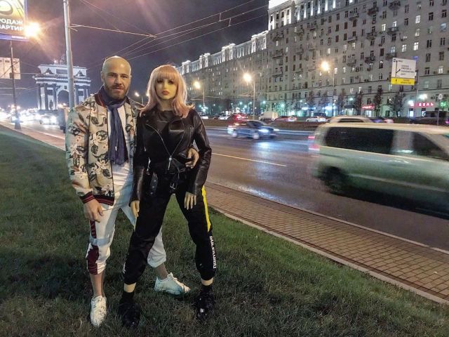 Казахстанский культурист Юрий Толочко решил жениться на секс-кукле Казахстанский культурист Юрий Толочко решил жениться на секс-кукле