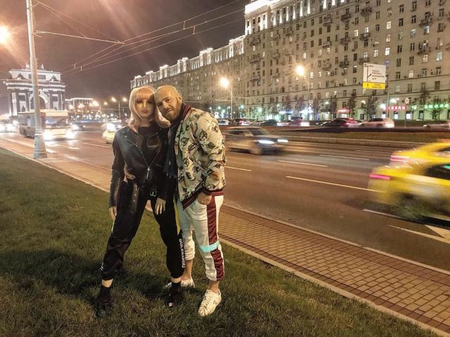 Казахстанский культурист Юрий Толочко решил жениться на секс-кукле Казахстанский культурист Юрий Толочко решил жениться на секс-кукле