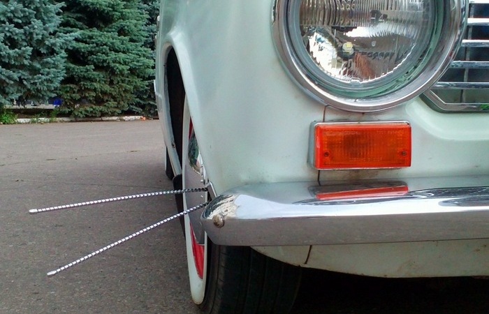 Зачем нужны были «усы» на бампере старых авто Зачем нужны были «усы» на бампере старых авто
