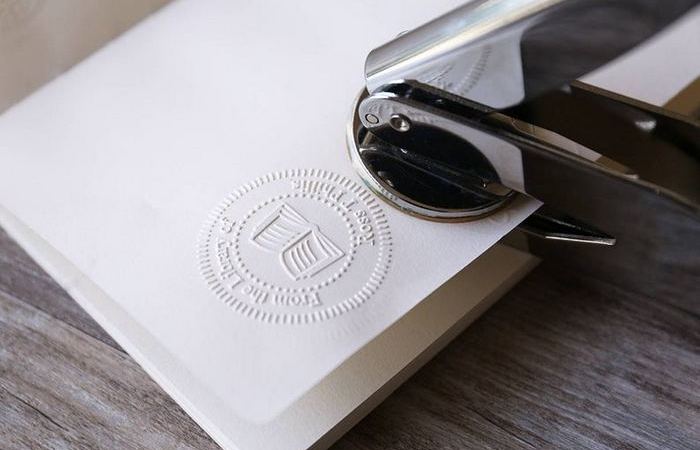 Почему библиотечный штамп ставится именно на 17-ю страницу книги Почему библиотечный штамп ставится именно на 17-ю страницу книги