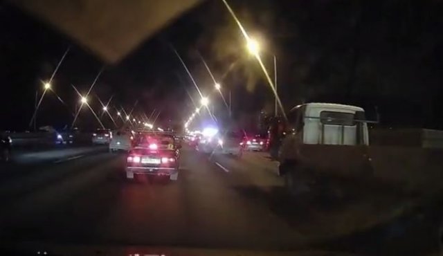 Включил поворотник - значит прав в любом случае?