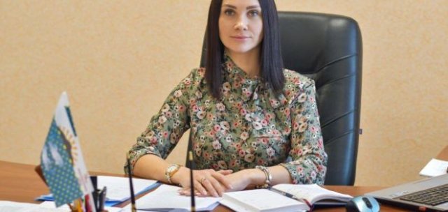 Чем занимался мэр Южно-Курильска Вячеслав Власенко под столом во время конференции?
