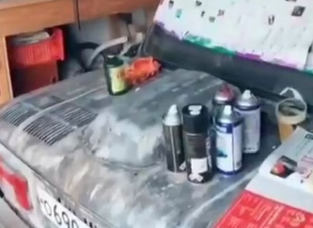 Красивый узор на крыше автомобиля своими руками