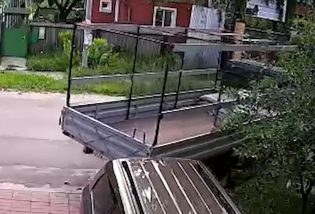 Если вы думаете, что у вас плохие соседи, то посмотрите на этого мужчину