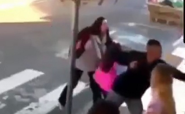 Никогда не отвлекайся, когда рядом с тобой девушка