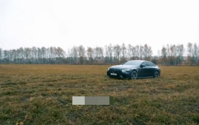 Вот так горят 13 000 000 рублей - блогер Михаил Литвин сжег свой Mercedes GT63s