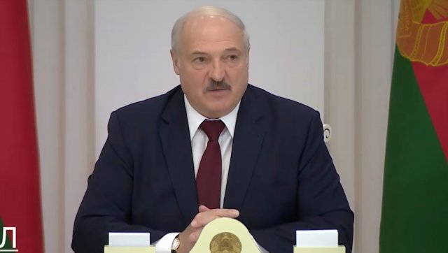 Александр Лукашенко предложил отчислять студентов, которые выходят на митинги