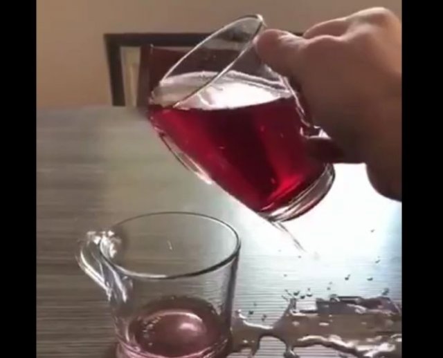 Видео, от которого может стать больно
