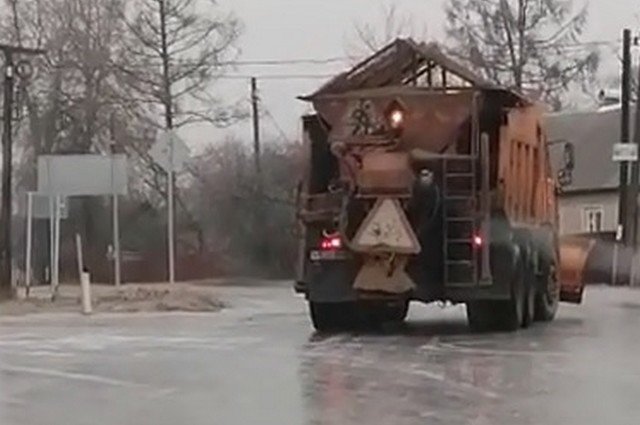 Снегоуборочная техника в гололед
