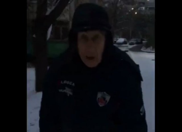 Витя, которому не нравится снежок