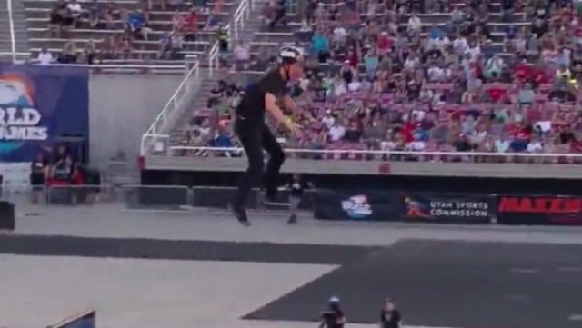 Что будет, если из соревнований по трюкам на велосипедах удалить сами велосипеды?