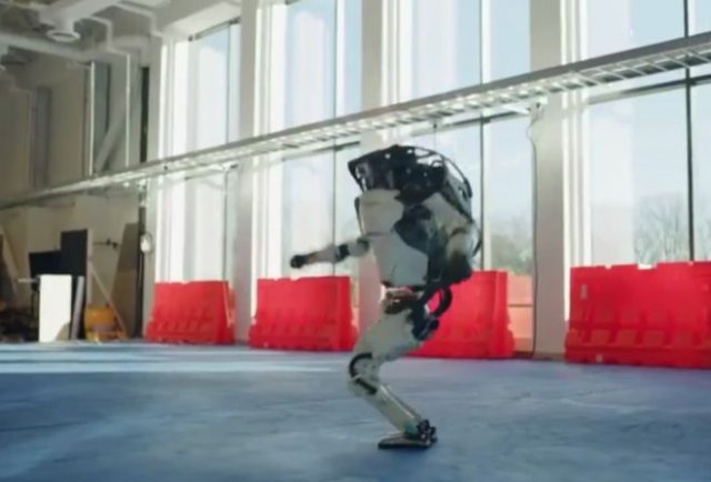 Boston Dynamics показали забавных танцующих роботов