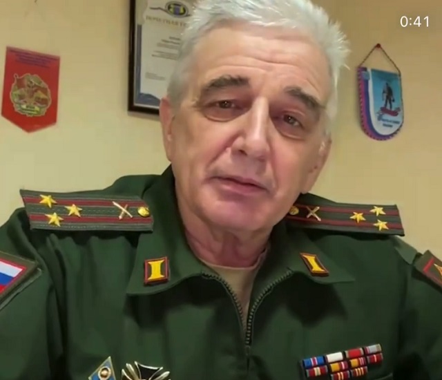 "Сдавайте своих бывших в армию": своеобразное поздравление с 8 марта