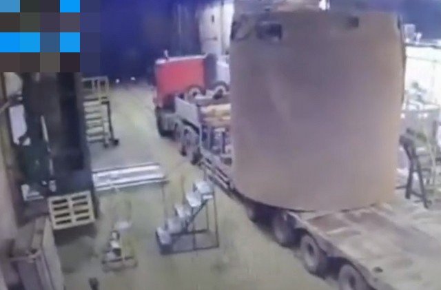 Неудачная погрузка на Ижорском металлургическом заводе в Колпино