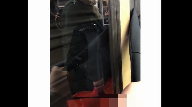 Когда неудачно зашел в вагон метро