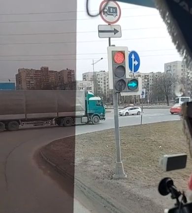 Представляю, что думают о нем другие водители...