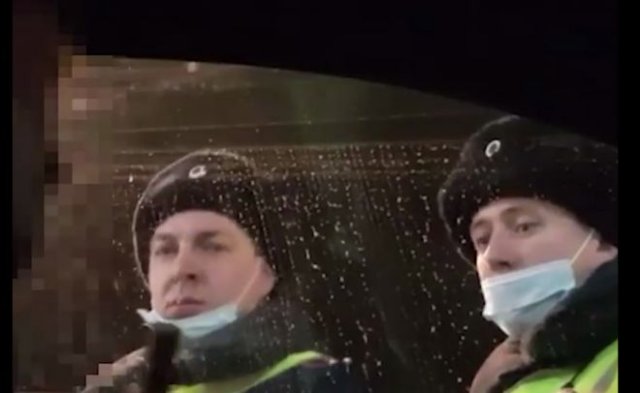 Очень жесткий и грубый разговор с сотрудниками ДПС